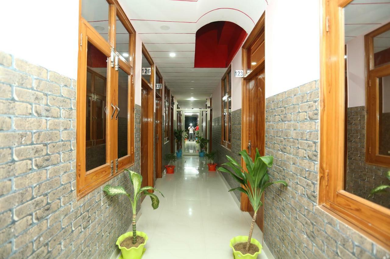 Oyo 18597 Satyam 호텔 메루트 외부 사진
